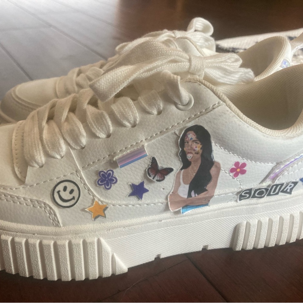 Girls Zara Olivia Rodrigo sneakers